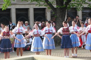 Stavanie májov 2013 (7) Stavanie májov 2013 (7)