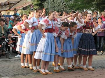 Stavanie májov 2013 (12) Stavanie májov 2013 (12)