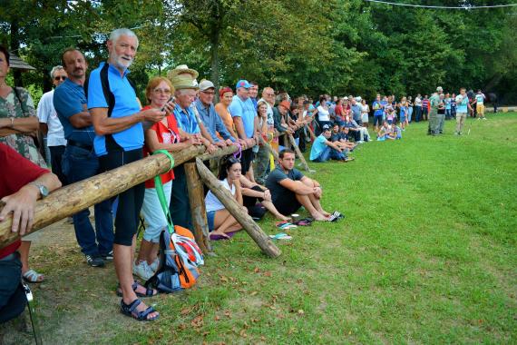 Diváci na Furmanskej súťaži ťažných koní v Detve - foto Zuzana Juhaniaková.jpg Diváci na Furmanskej súťaži ťažných koní v Detve - foto Zuzana Juhaniaková.jpg