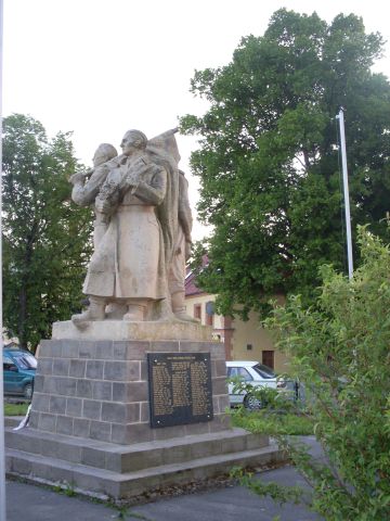Fotogaléria Vojnové hroby a pomníky (12) Vojnové hroby a pomníky