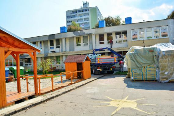 Materská škola na ulici M. R. Štefánika, rekonštrukčné práce Materská škola na ulici M. R. Štefánika, rekonštrukčné práce